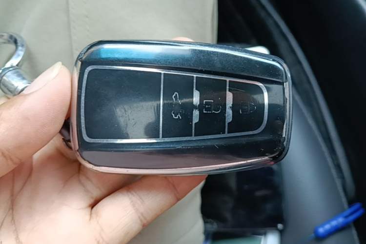 Used Toyota Camry 2023 2.0G Luxury Edition Vehicle Key