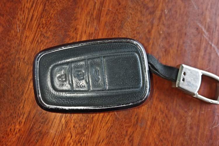 Used Toyota Camry 2023 2.0GVP Premier Edition Vehicle Key