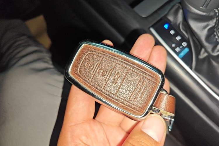 Used Toyota Camry 2023 2.0G Luxury Edition Vehicle Key