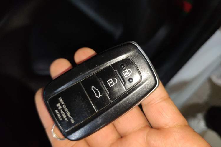 Used Toyota Camry 2023 2.0GVP Premier Edition Vehicle Key