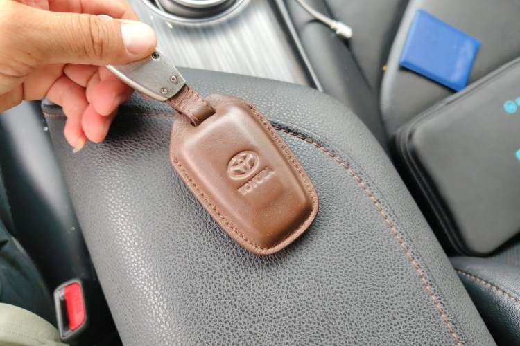 Used Toyota Camry 2023 2.0G Luxury Edition Vehicle Key