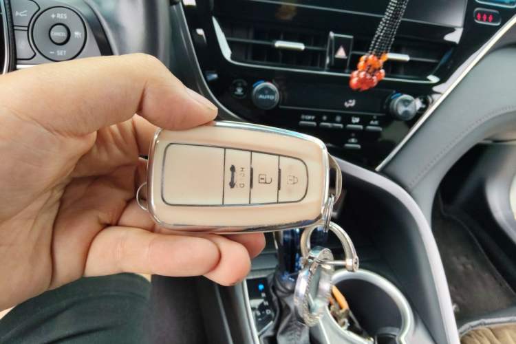 Used Toyota Camry 2023 2.5G Luxury Edition Vehicle Key