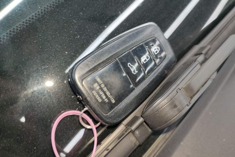Used Toyota Camry 2023 2.0G Luxury Edition Vehicle Key