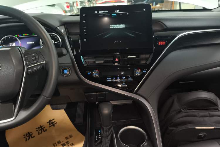 Used Toyota Camry 2023 2.5G Luxury Edition Audio And AC Panel