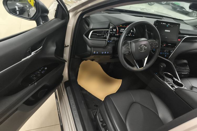 Used Toyota Camry 2023 2.5G Luxury Edition Driver Seat