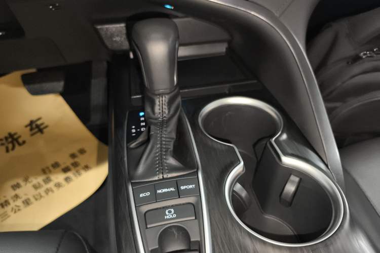 Used Toyota Camry 2023 2.5G Luxury Edition Gear Lever