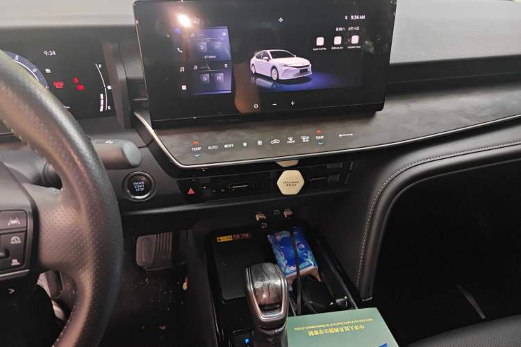 Used Toyota Camry 2024 2.0 GVP Luxury Edition Audio And AC Panel