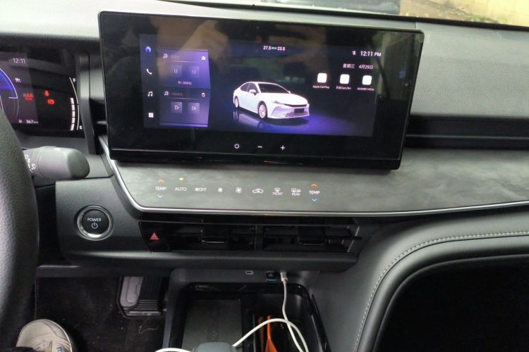 Used Toyota Camry 2024 Dual-Motor 2.0 HE Elite Edition Audio And AC Panel