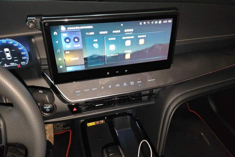 Used Toyota Camry 2024 Dual-Motor 2.0HS Sport Edition Audio And AC Panel