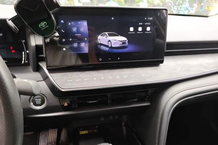 Used Toyota Camry 2024 2.0 GVP Luxury Edition Audio And AC Panel