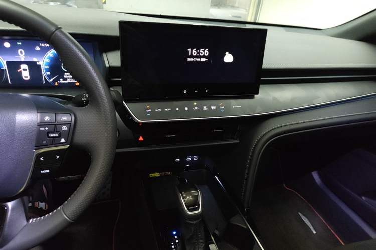 Used Toyota Camry 2024 Dual-Motor 2.5 HXS Sport Plus Edition Audio And AC Panel