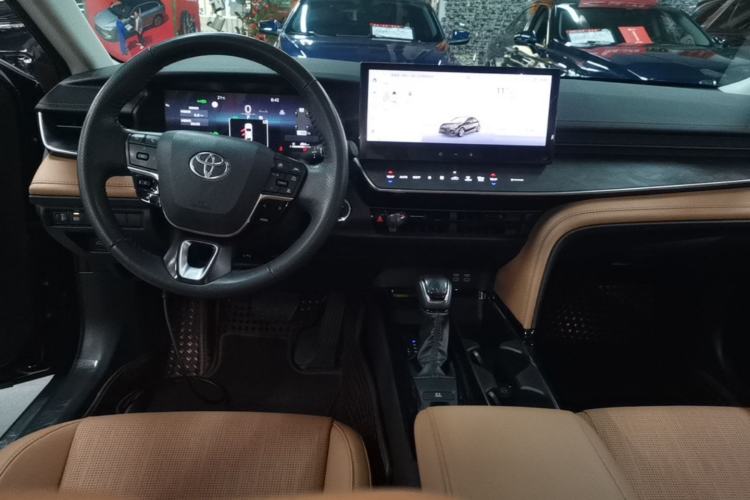 Used Toyota Camry 2024 Dual-Motor 2.0 HG Premium Edition Center Console