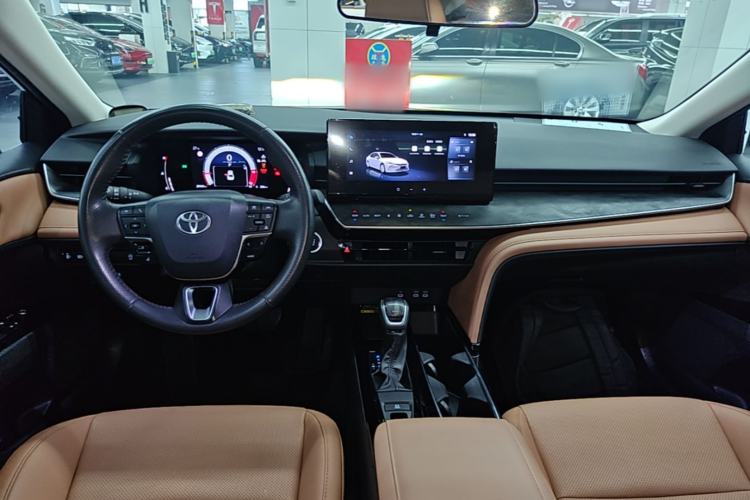 Used Toyota Camry 2024 2.0 GVP Luxury Edition Center Console