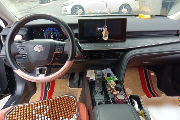 Used Toyota Camry 2024 2.0E Elite Edition Center Console