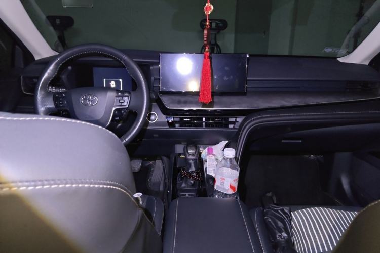 Used Toyota Camry 2024 2.0 GVP Luxury Edition Center Console
