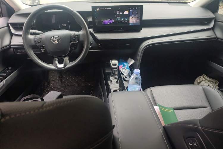 Used Toyota Camry 2024 Dual-Motor 2.0 HG Premium Edition Center Console