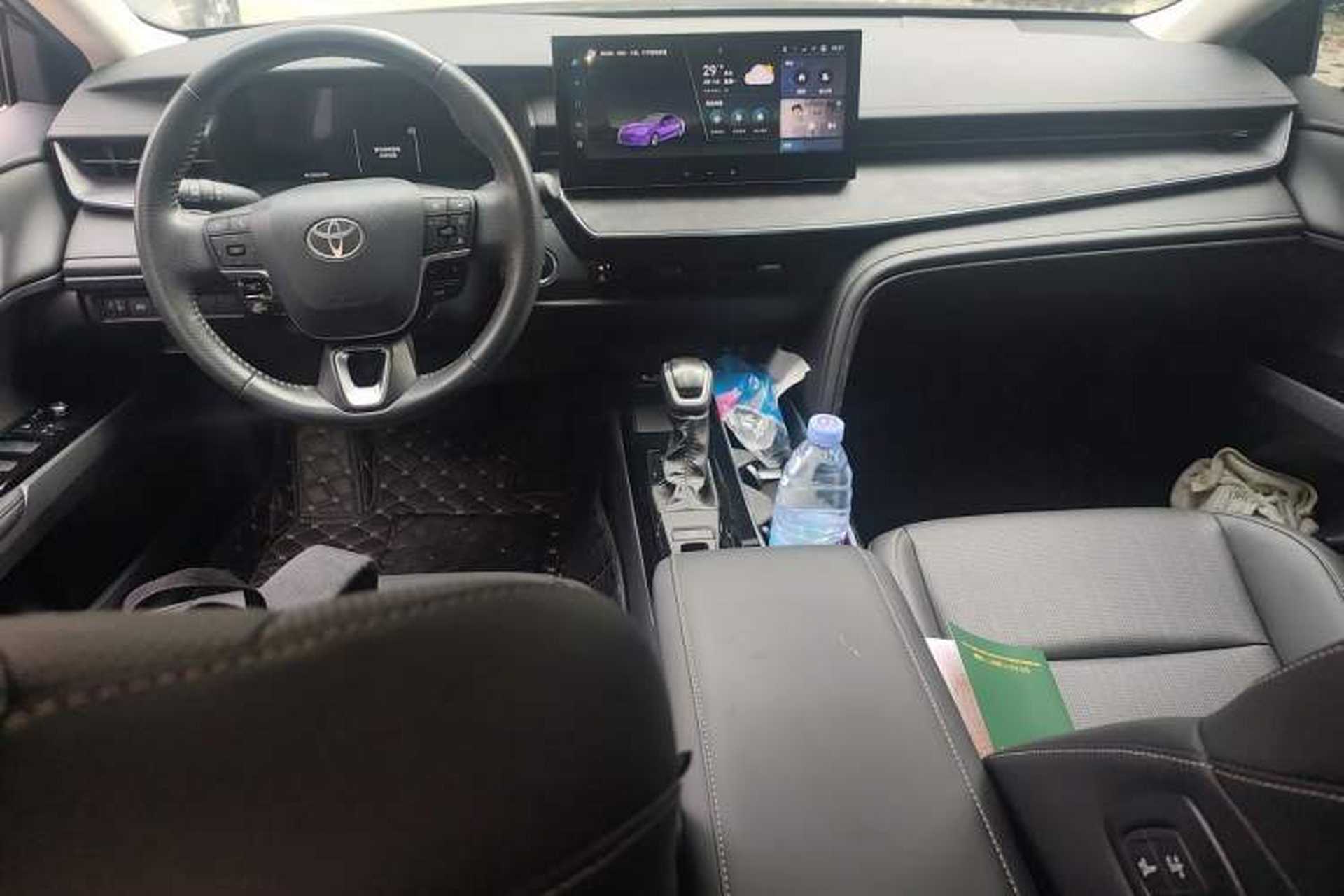 Used Toyota Camry 2024 Dual-Motor 2.0 HG Premium Edition Center Console