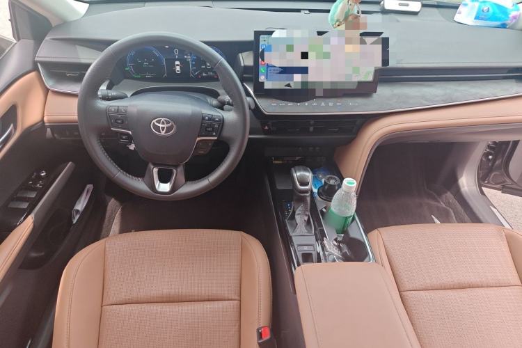 Used Toyota Camry 2024 Dual-Motor 2.0 HG Premium Edition Center Console