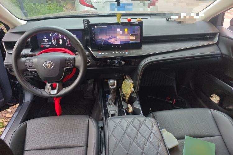Used Toyota Camry 2024 2.0G Prestige Edition Center Console