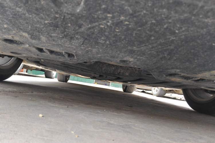 Used Toyota Camry 2024 Dual-Motor 2.0 HE Elite Edition Chassis Front