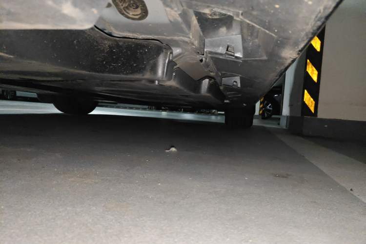 Used Toyota Camry 2024 Dual-Motor 2.0 HE Elite Edition Chassis Rear Right