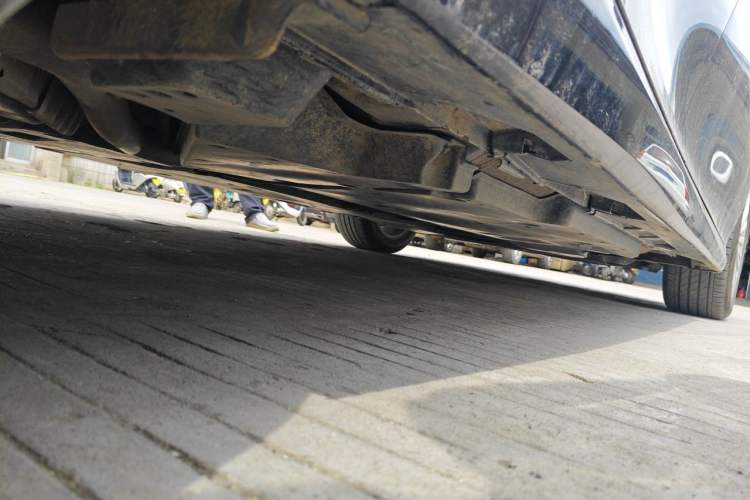 Used Toyota Camry 2024 Dual-Motor 2.0 HE Elite Edition Chassis Rear Right