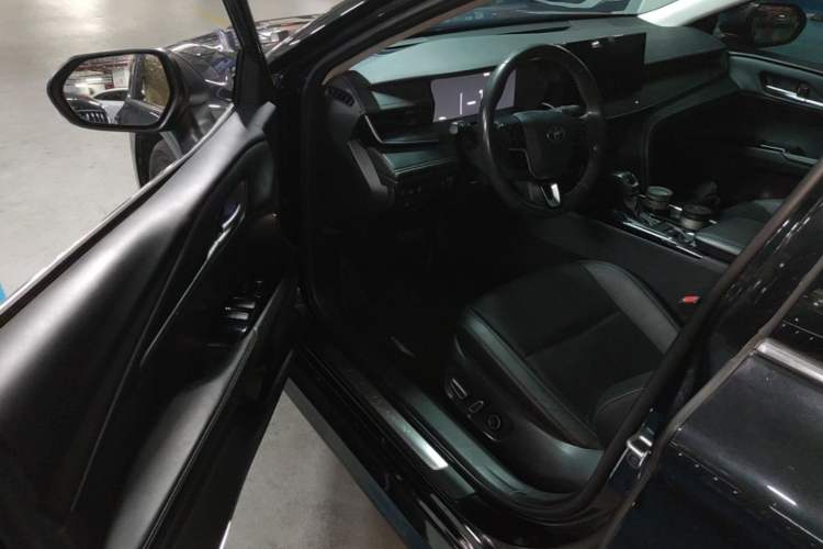 Used Toyota Camry 2024 2.0G Prestige Edition Driver Seat