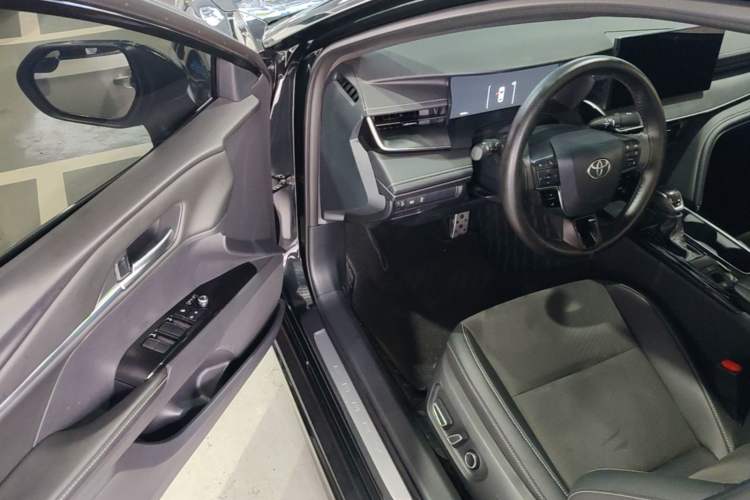 Used Toyota Camry 2024 Dual-Motor 2.0HS Sport Edition Driver Seat