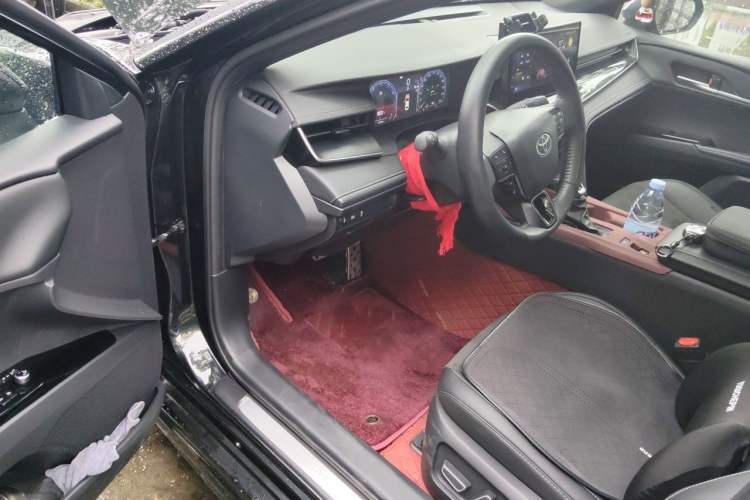 Used Toyota Camry 2024 Dual-Motor 2.0HS Sport Edition Driver Seat