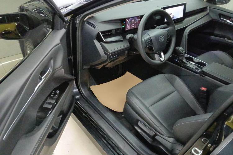 Used Toyota Camry 2024 Dual-Motor 2.0 HE Elite Edition Driver Seat