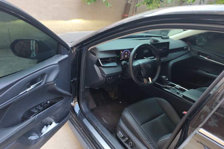 Used Toyota Camry 2024 Dual-Motor 2.0 HGVP Luxury Edition Driver Seat