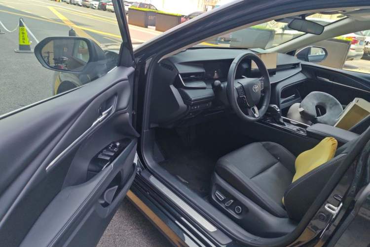 Used Toyota Camry 2024 2.0G Prestige Edition Driver Seat
