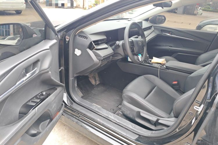 Used Toyota Camry 2024 Dual-Motor 2.0 HE Elite Edition Driver Seat