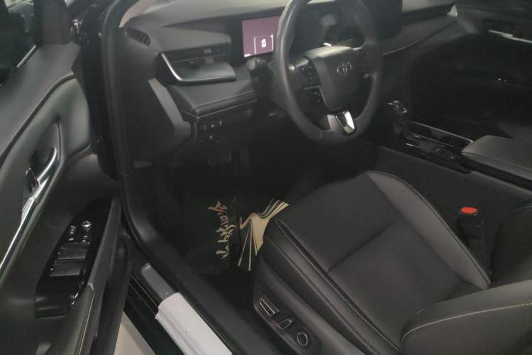 Used Toyota Camry 2024 Dual-Motor 2.0 HGVP Luxury Edition Driver Seat