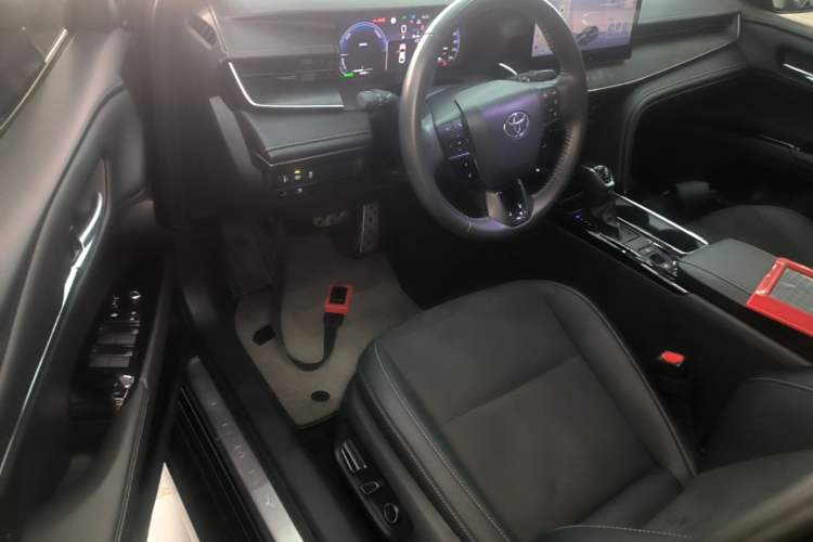 Used Toyota Camry 2024 Dual-Motor 2.0 HXS Sport Plus Edition Driver Seat