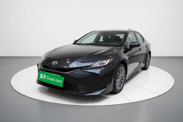 Używany Toyota Camry 2024 Dual-Motor 2.0 HE Elite Edition