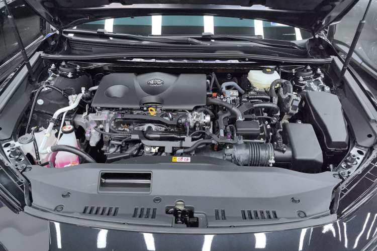 Used Toyota Camry 2024 Dual-Motor 2.0 HGVP Luxury Edition Engine Bay
