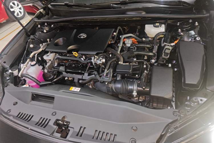 Used Toyota Camry 2024 Dual-Motor 2.0 HE Elite Edition Engine Bay