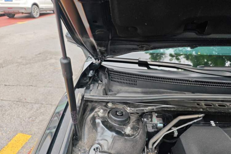 Used Toyota Camry 2024 Dual-Motor 2.0 HE Elite Edition Engine Bay Right