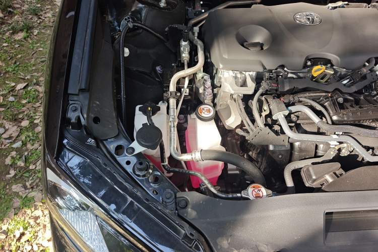 Used Toyota Camry 2024 Dual-Engine 2.5HG Prestige Edition Engine Bay Right