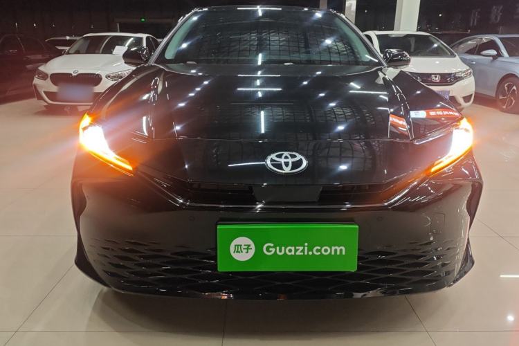 Used Toyota Camry 2024 Dual-Motor 2.0 HE Elite Edition Exterior 1