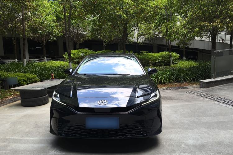 Used Toyota Camry 2024 Dual-Motor 2.0 HE Elite Edition Exterior 1