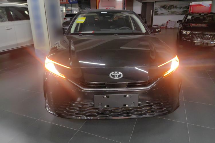 Used Toyota Camry 2024 Dual-Engine 2.5HG Prestige Edition Exterior 1