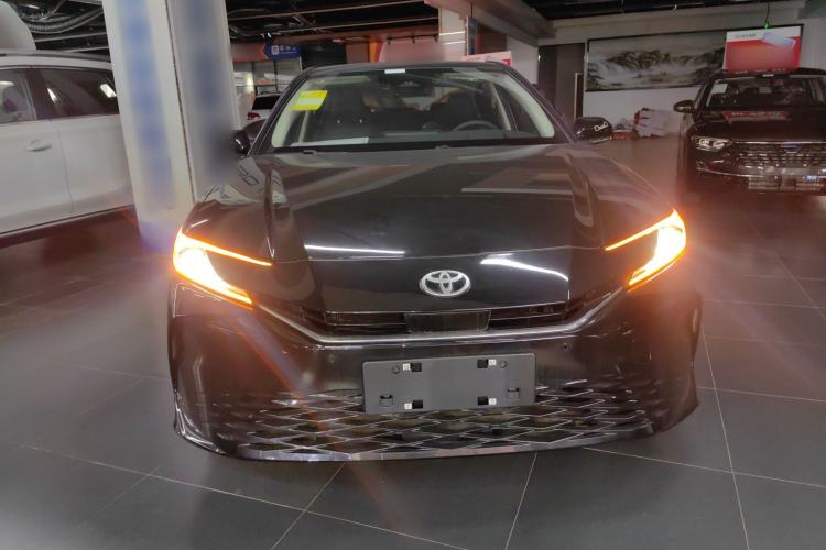 Used Toyota Camry 2024 Dual-Engine 2.5HG Prestige Edition Exterior 1