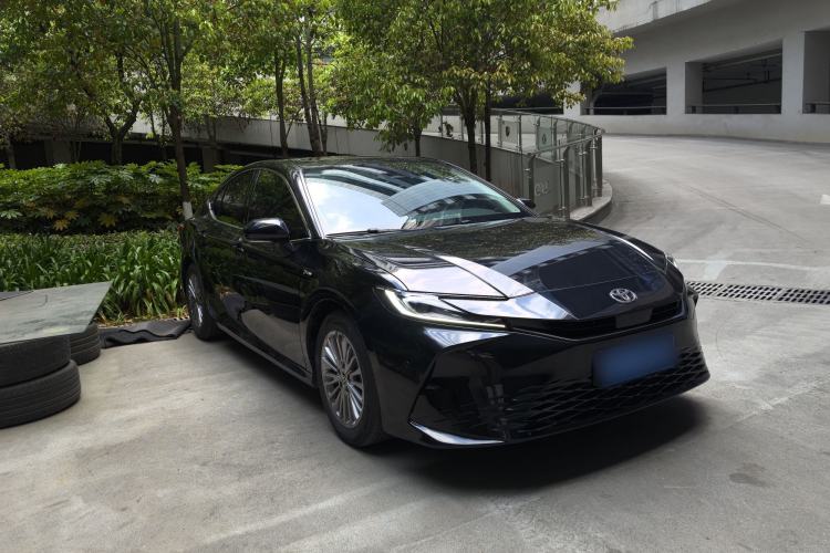 Used Toyota Camry 2024 Dual-Motor 2.0 HE Elite Edition Exterior 2