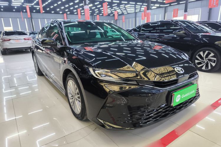 Used Toyota Camry 2024 Dual-Motor 2.0 HG Premium Edition Exterior 2
