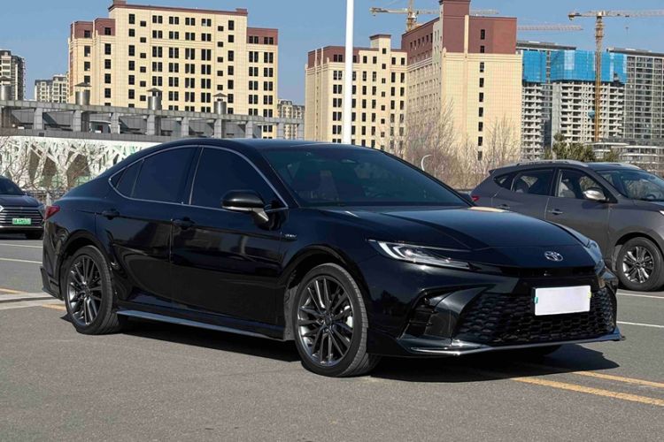 Used Toyota Camry 2024 Dual-Motor 2.5 HXS Sport Plus Edition Exterior 2