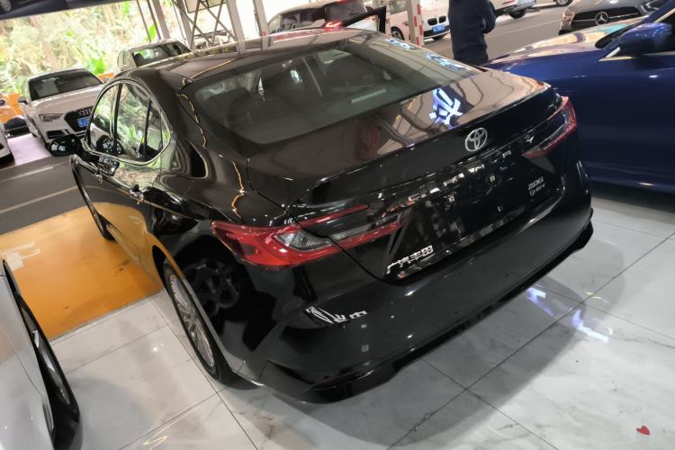 Used Toyota Camry 2024 Dual-Motor 2.0 HG Premium Edition Exterior 2