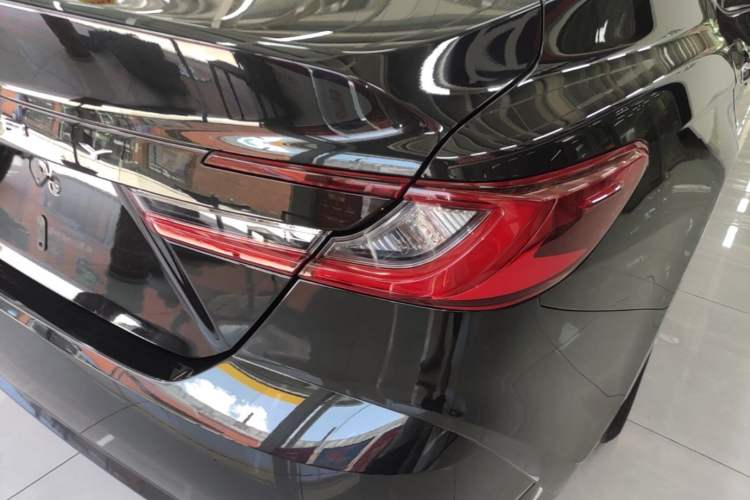 Used Toyota Camry 2024 2.0 GVP Luxury Edition Exterior 3
