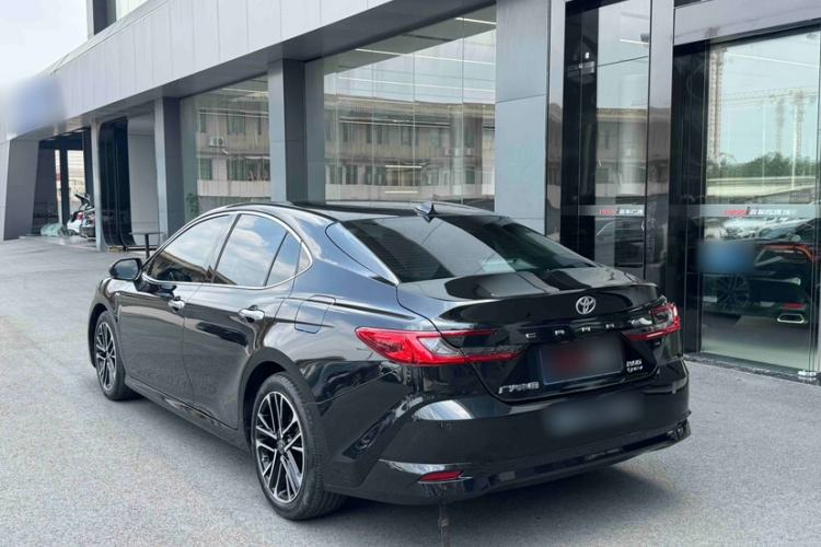 Used Toyota Camry 2024 Dual-Engine 2.5HG Prestige Edition Exterior 3